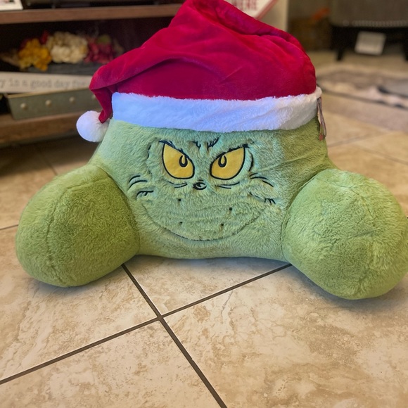 The Grinch Pillow Lounger - Picture 10 of 11